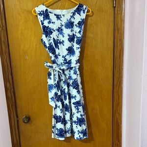 Floral Blue and White Sleeveless Dress